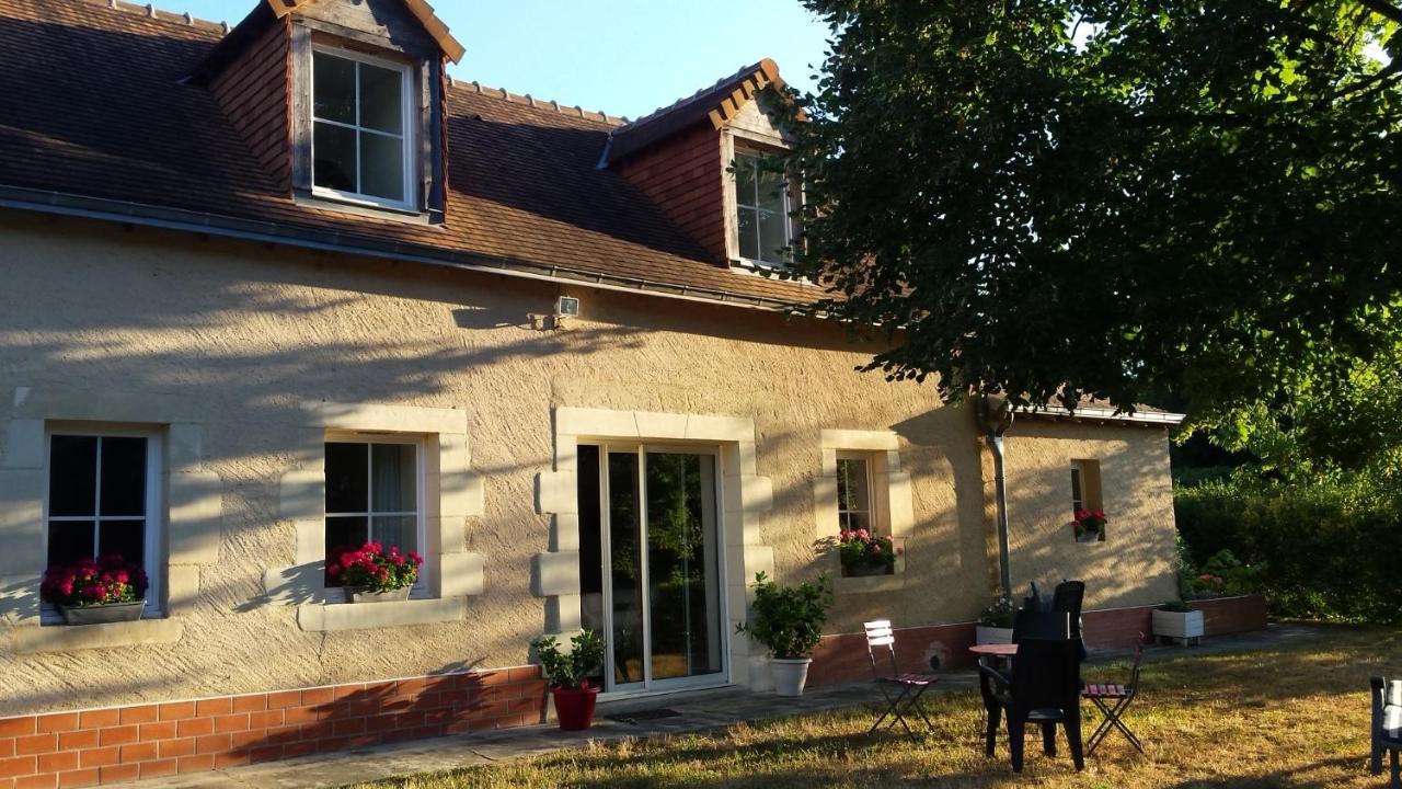 Chambre D'Hote En Vallee Du Loir - Elevage Des Rosiers Bazouges-sur-le-Loir エクステリア 写真